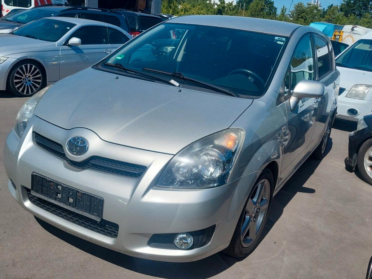 Toyota Corolla Verso 2.2-l-D-CAT Sol