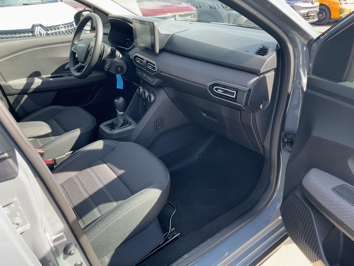 Fahrzeugabbildung Dacia Jogger Expression HYBRID 140 SHZ Kamera