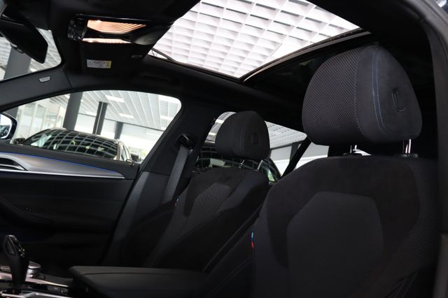 Fahrzeugabbildung BMW 520 d Touring M Sportpaket|PANO|1HAND|VIRTUAL|
