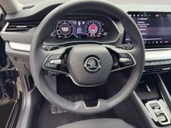 SKODA Combi 1.5 TSI mHEV_Selection_AHK_Frontscheibenh.