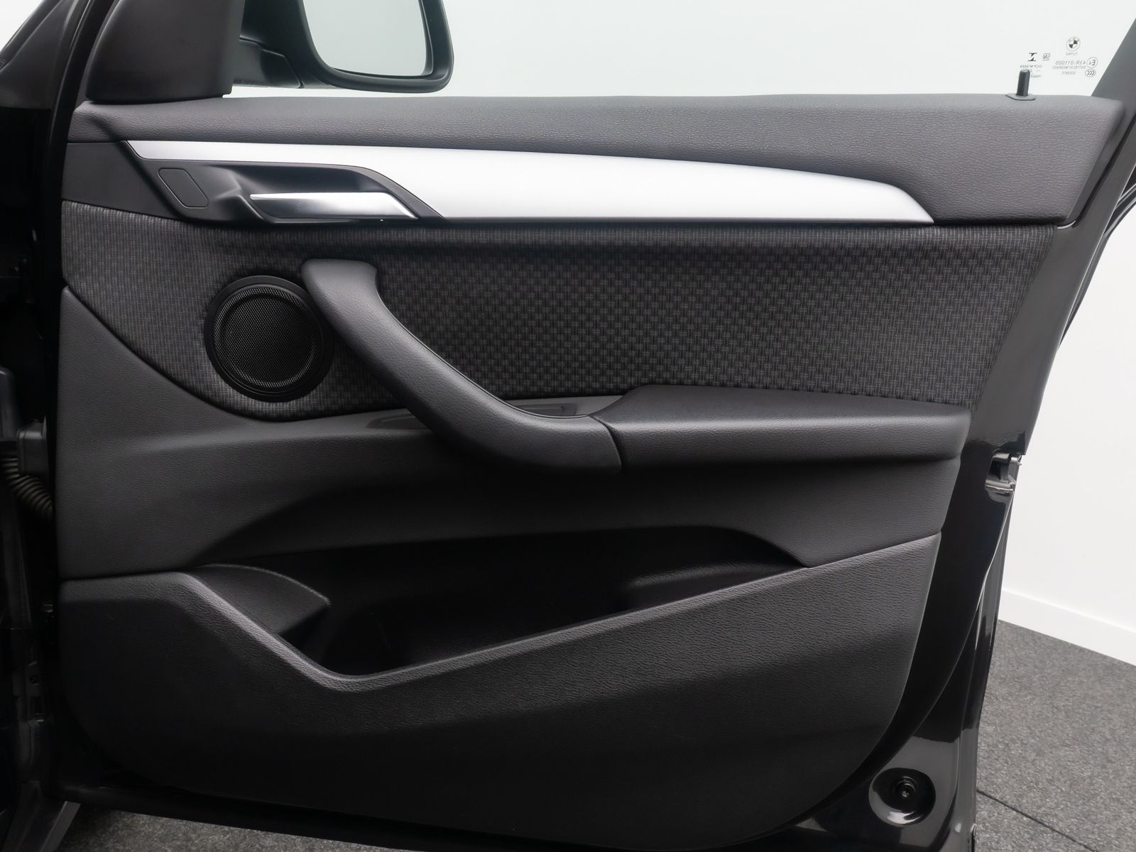 Fahrzeugabbildung BMW X1 xD25e ParkAss GeschwindigReg DAB Lordos Navi