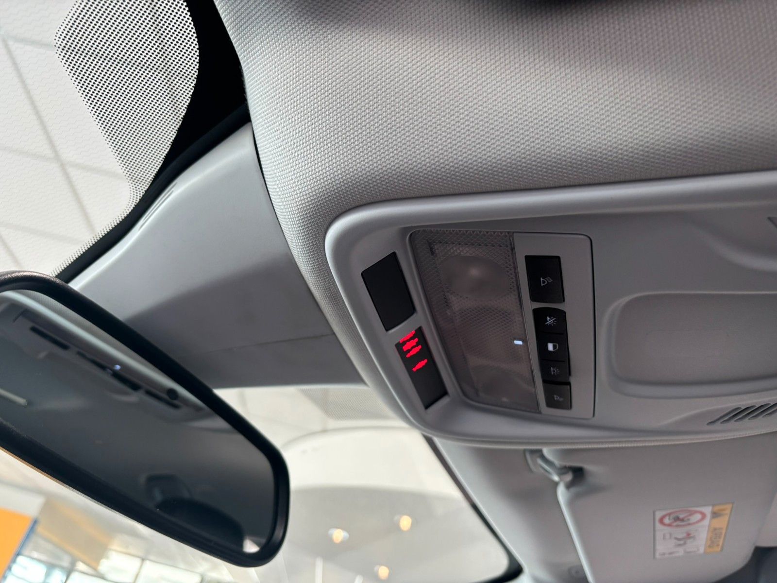 Fahrzeugabbildung Opel Grandland (X) 1.2 INNOV. AHK/NAVI/SHZ/KAMERA/AFL