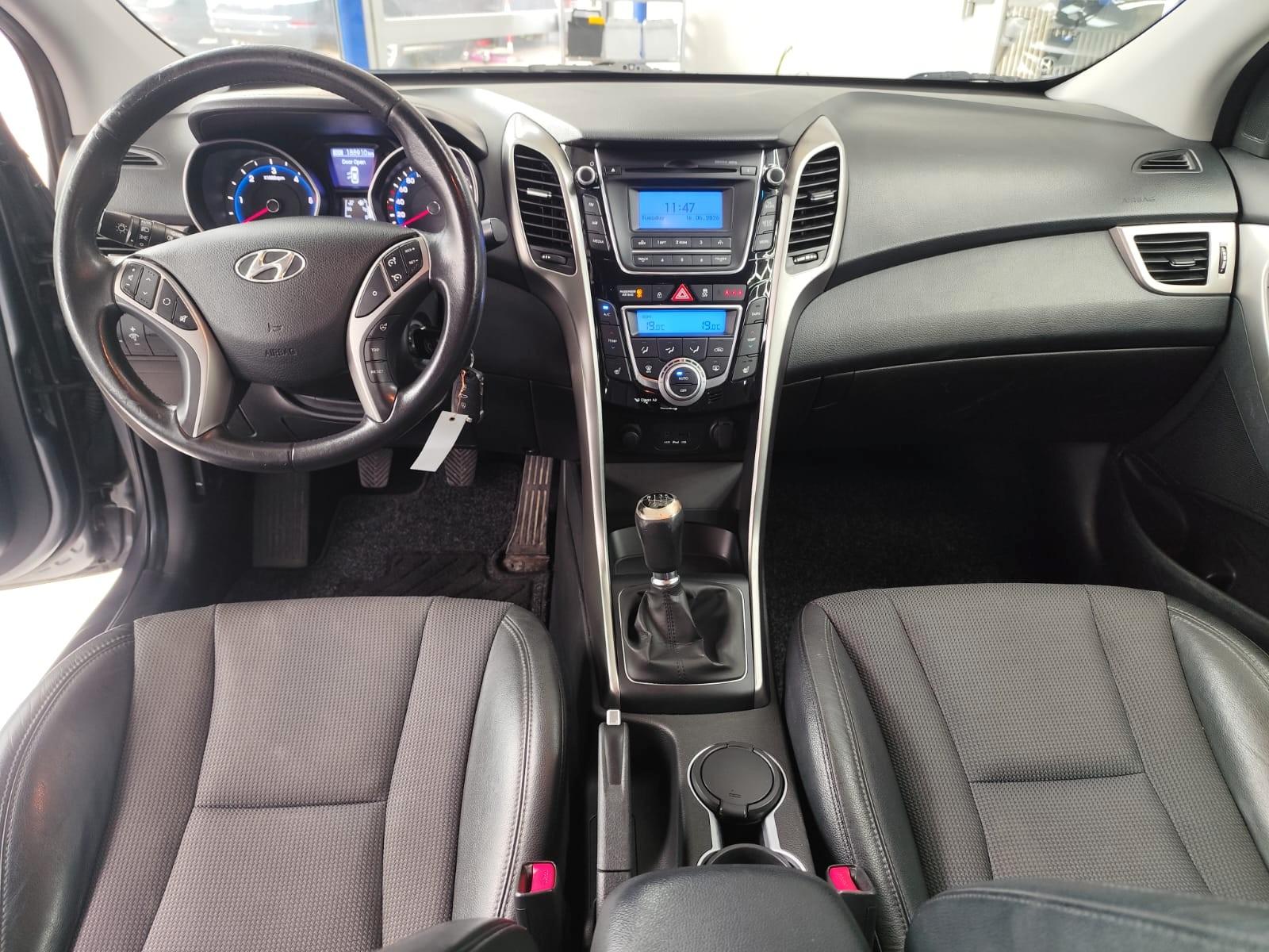 Hyundai i30 2012 — photo 15
