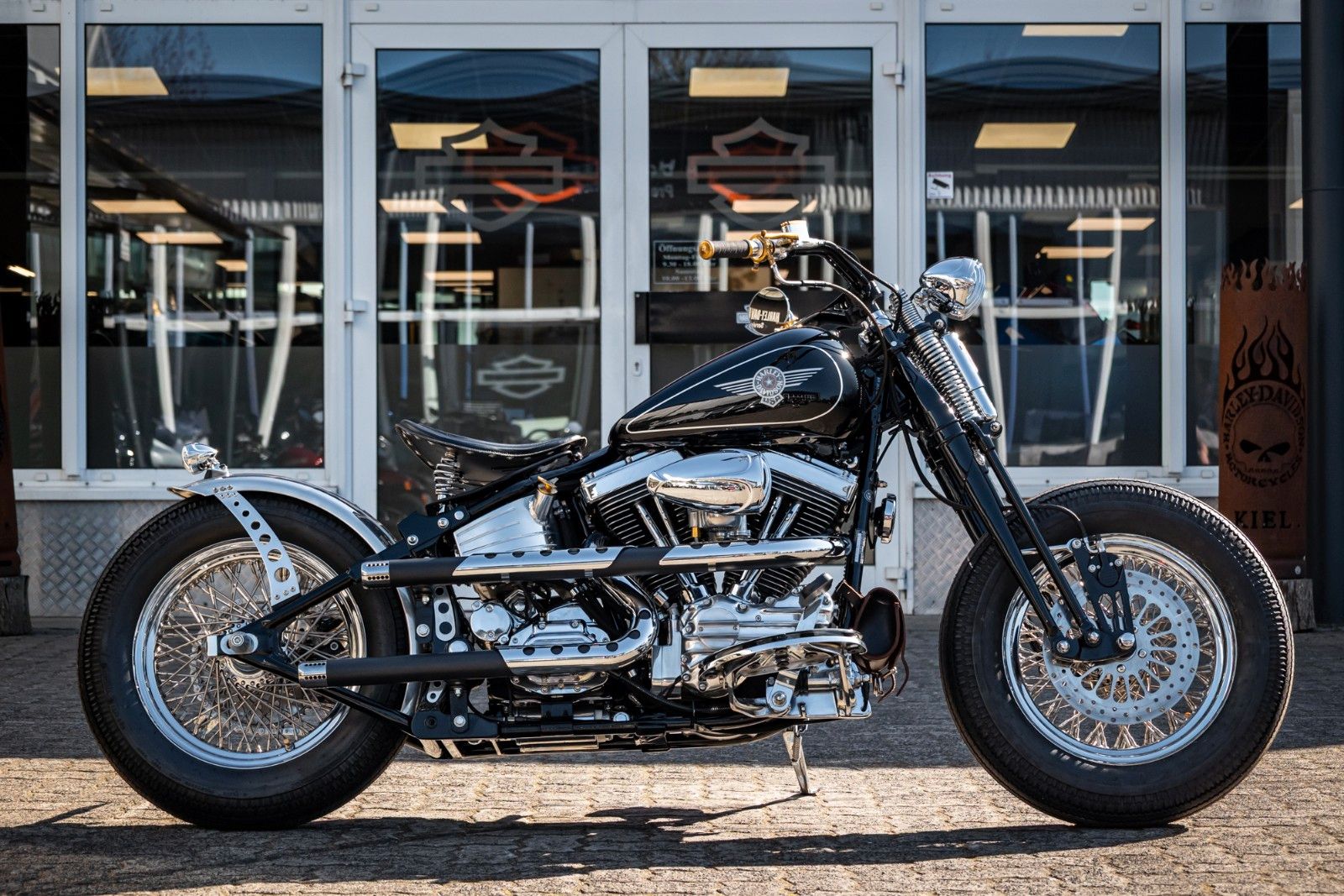 Fahrzeugabbildung Harley-Davidson Heritage Springer FLSTC 1989 Oldschool Custom