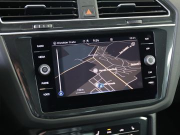 Volkswagen Tiguan DSG ELEGANCE LED MATRIX IQ ACC KAMERA