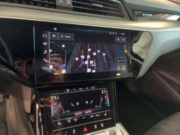 Audi Q8 e-tron - 9