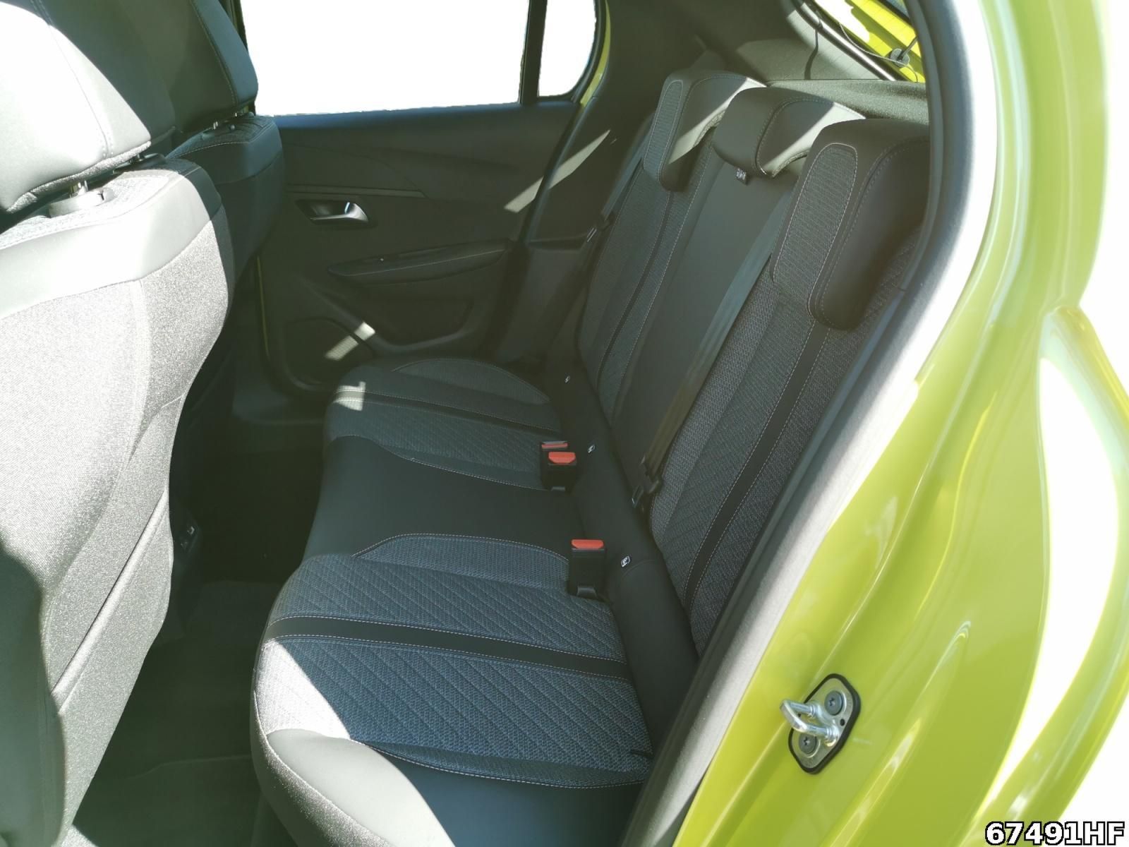 Fahrzeugabbildung Peugeot 208 1.2 Hybrid 100, Allure