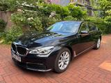 BMW 730d  BMW Scheckheft Premium Selection - BMW 730 in Düsseldorf