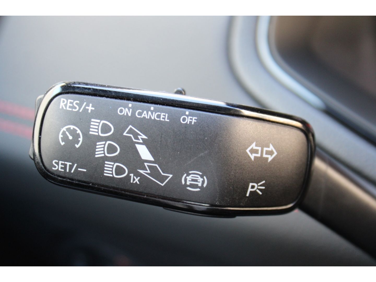 SEAT Arona 1.0 TSI FR LED Full Link DAB PDC RFK SHZg - Image 16