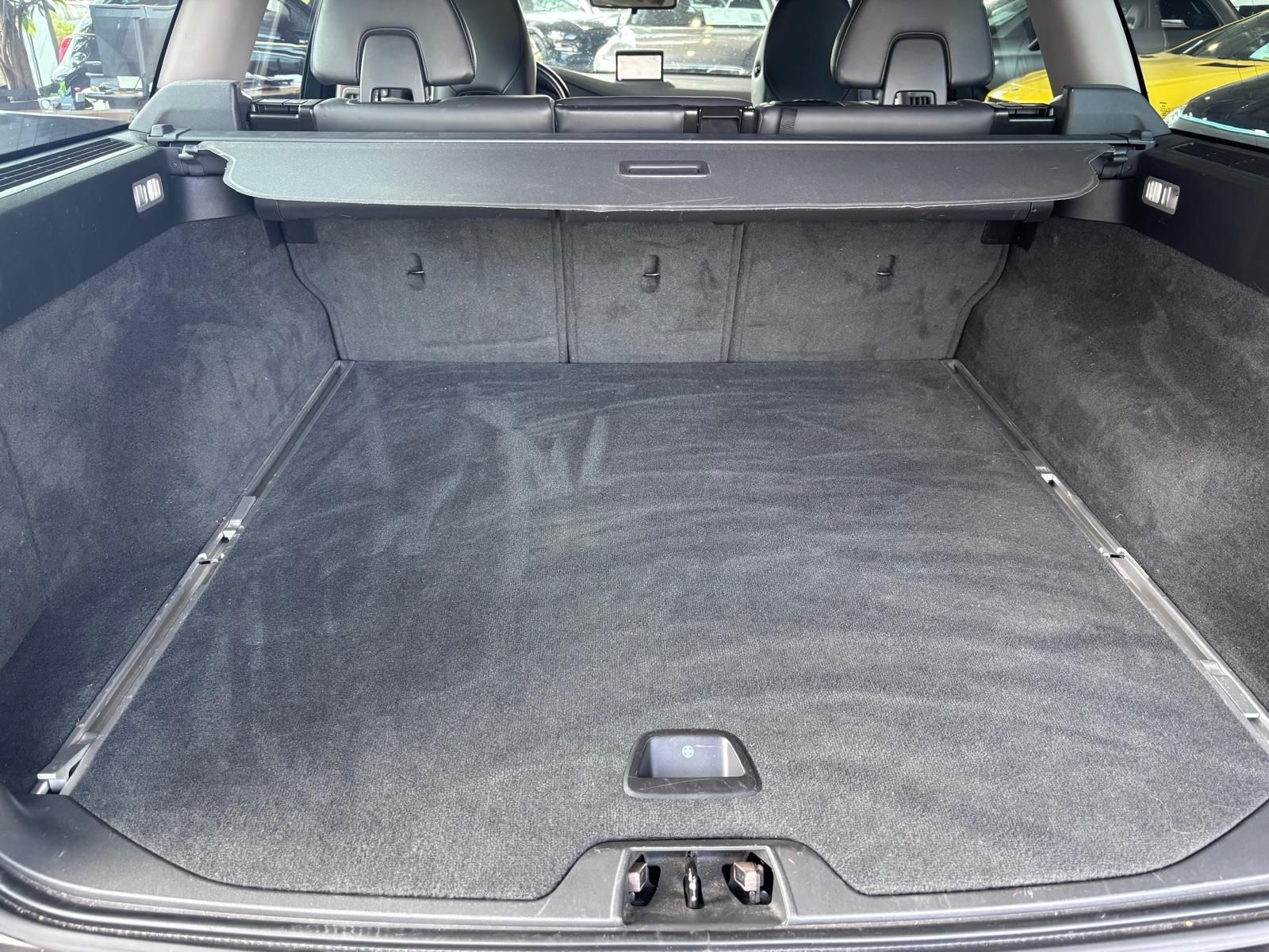 Fahrzeugabbildung Volvo V70 Kombi Momentum KLIMA NAVI ALU