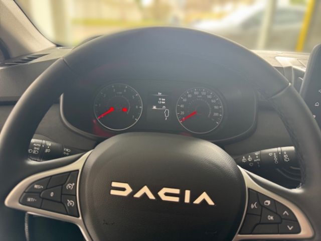 Fahrzeugabbildung Dacia Jogger Extreme 1.0 TCe 110 EU6e 7-Sitzer Navi Ka