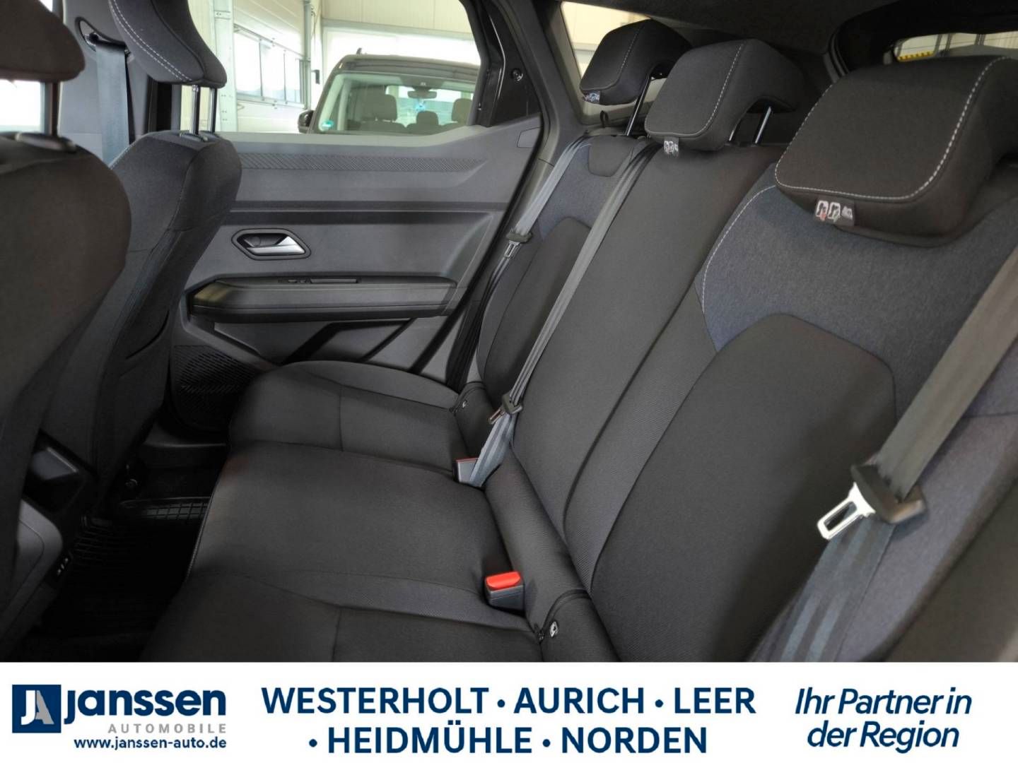 Fahrzeugabbildung Dacia Duster Hybrid 140 Journey