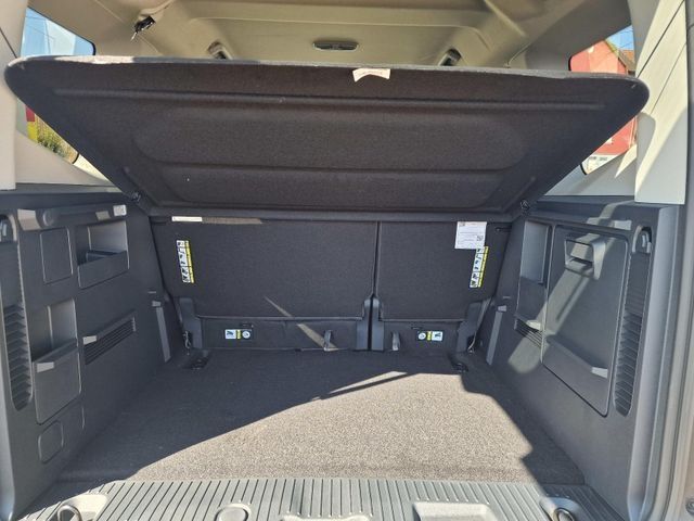 Fahrzeugabbildung Ford Tourneo Courier Titanium, Winterpaket