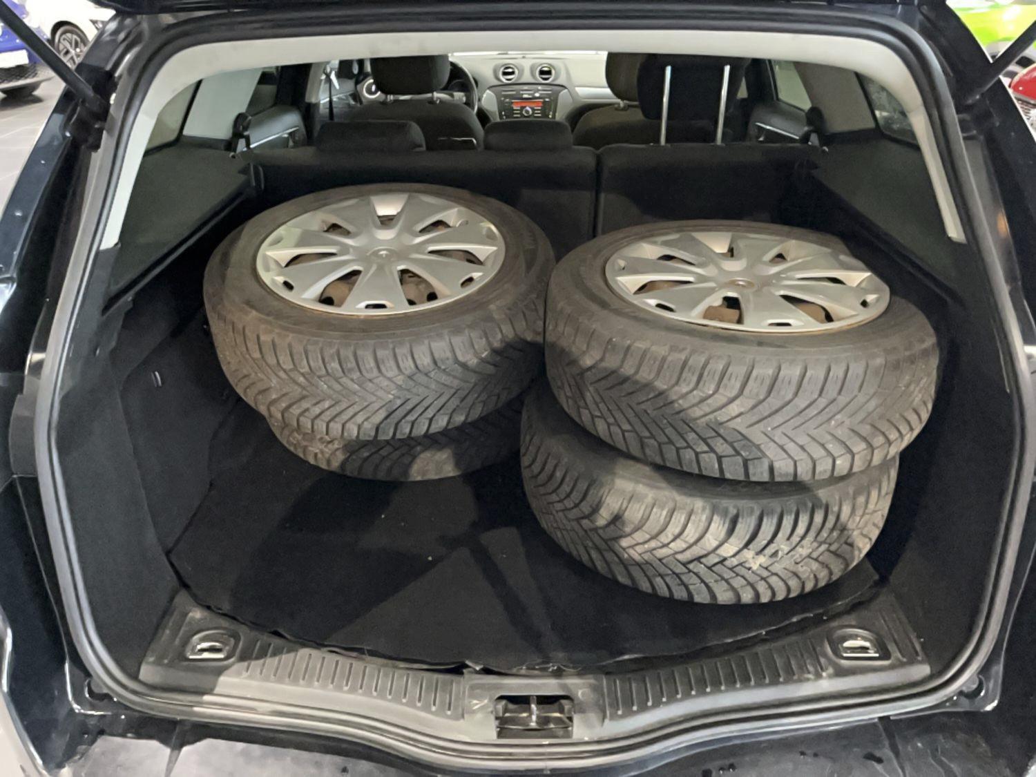 Ford Mondeo 2011 — photo 7