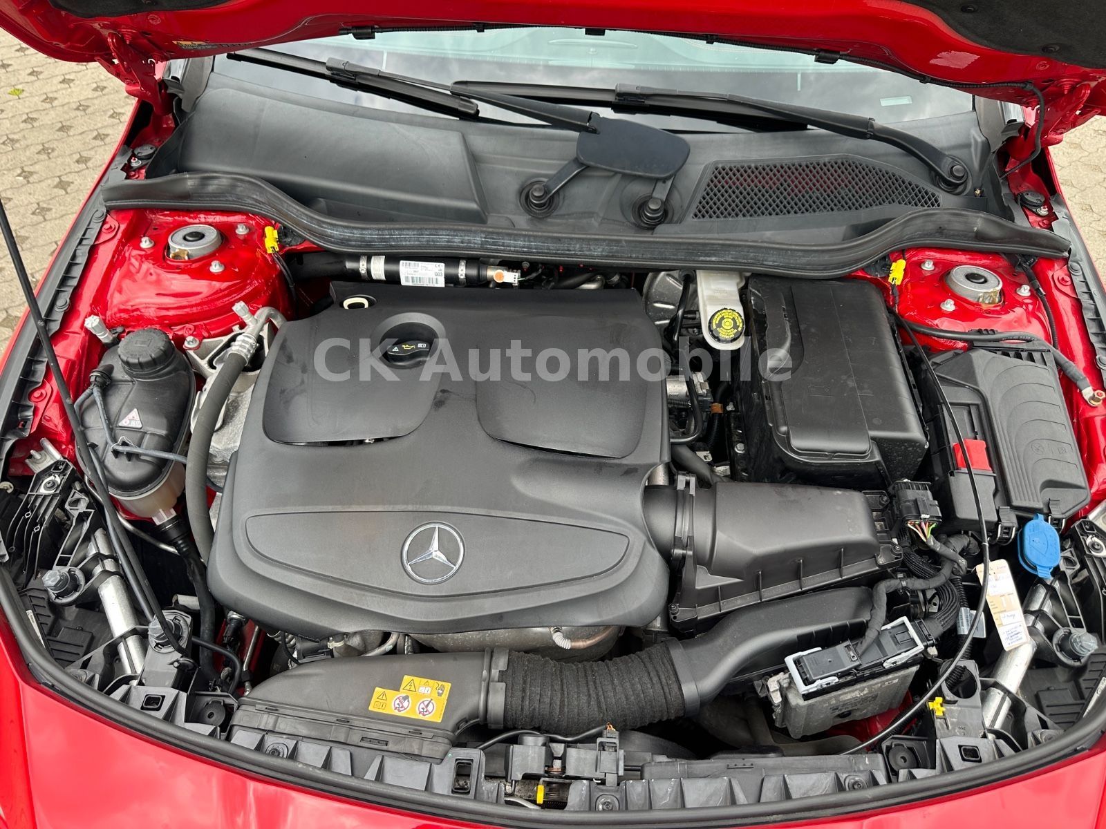 Fahrzeugabbildung Mercedes-Benz CLA 200 Shooting Brake AMG-Line/Night-Paket/LED