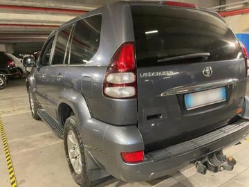 Toyota Land Cruiser - 7