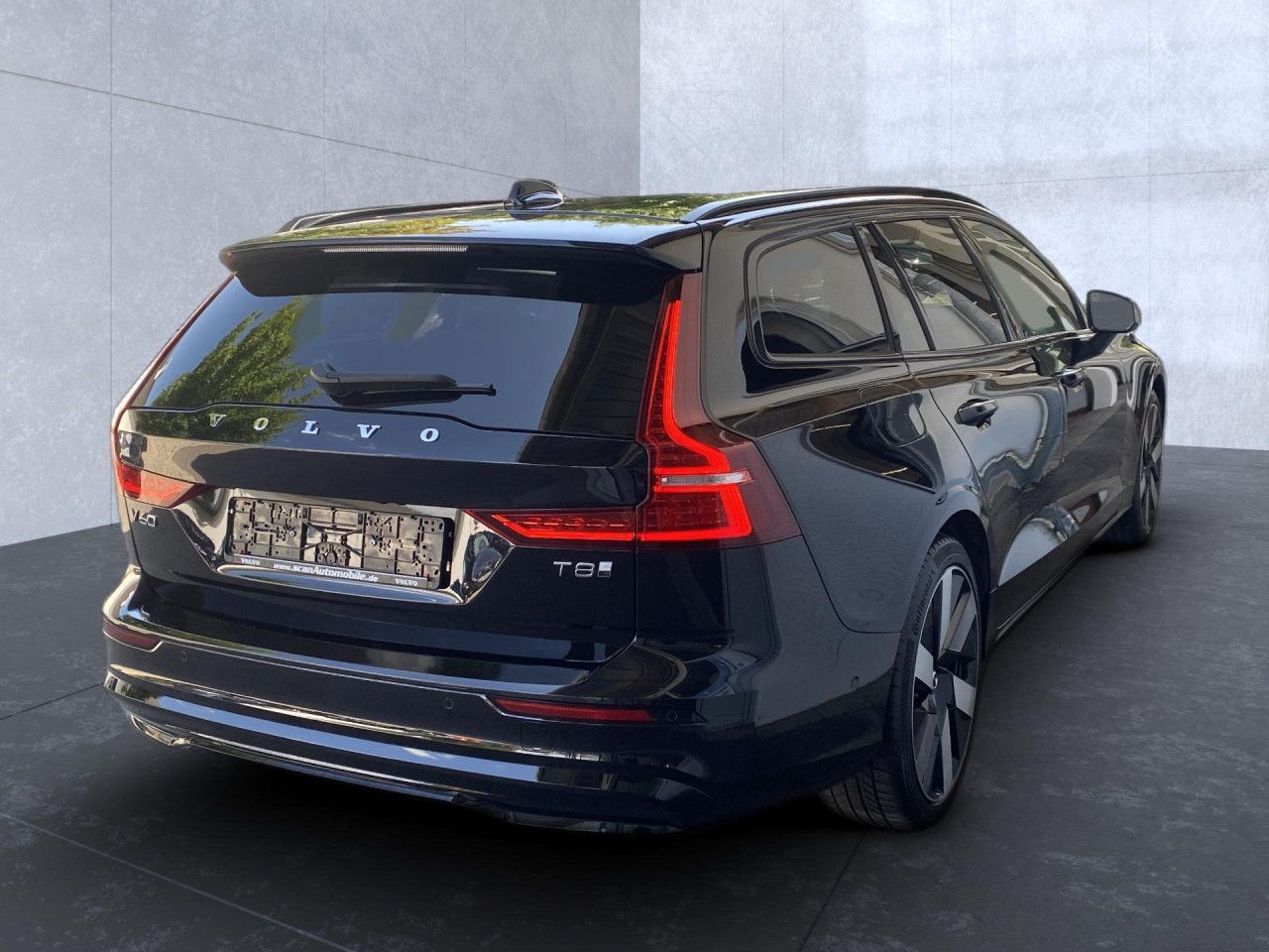 Volvo V60 Ultra Dark Recharge Plug-In Hybrid AWD Navi foto 4