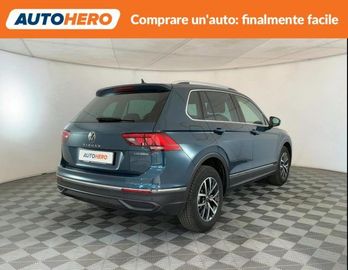 Volkswagen Tiguan - 5