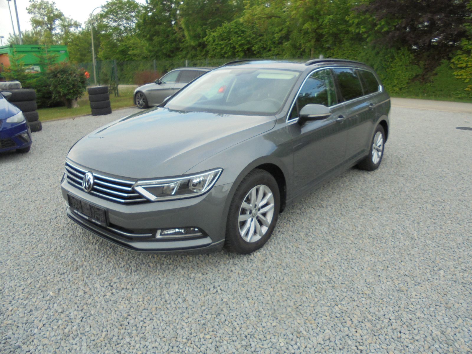 VW Passat Variant TÜV SERVICE NEU NAVI PDC Sitz Hei