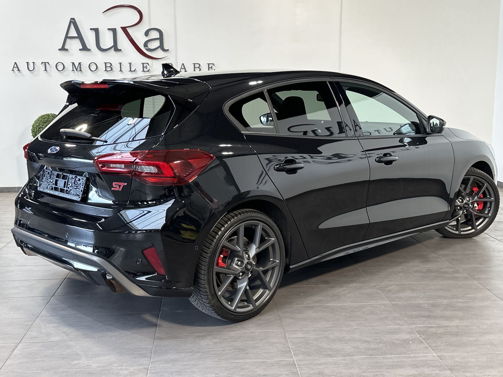 Fahrzeugabbildung Ford Focus 2.3 EB Aut. ST X NAV+LED+HUD+BANG&OLUFSEN