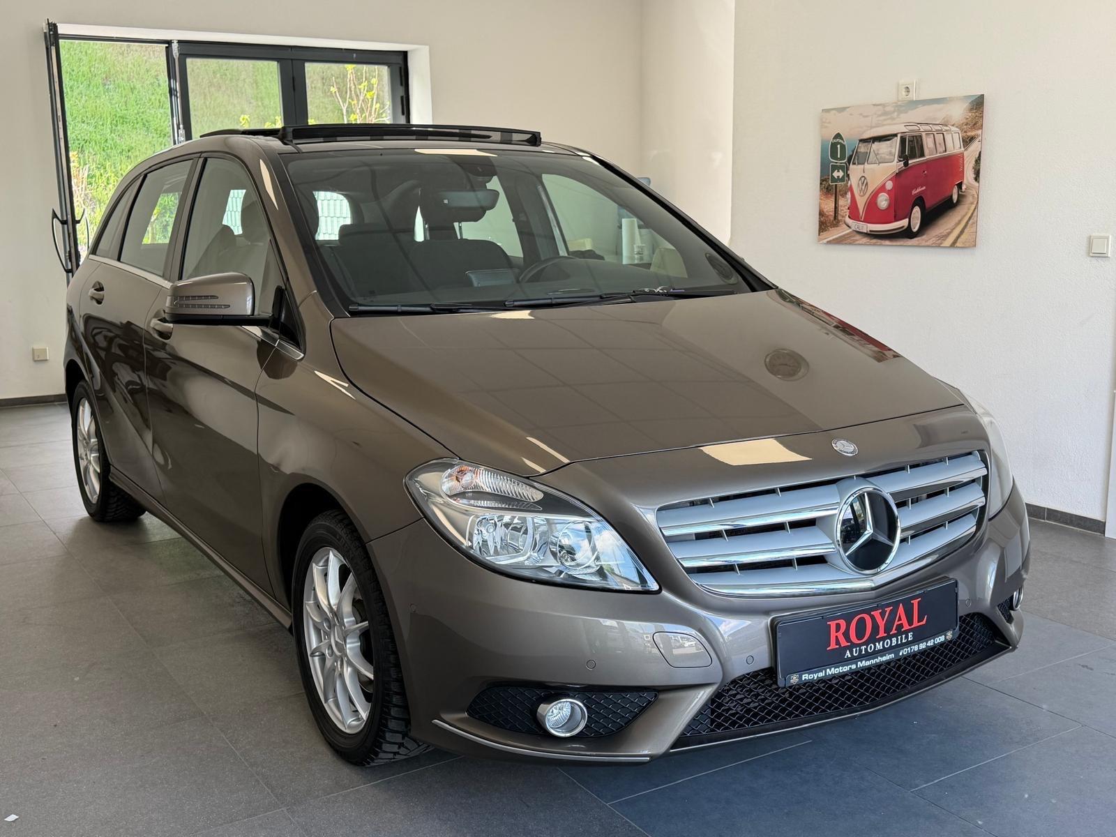 Mercedes-Benz B 180-1.Hand-Pano-Ambiente-Aut-