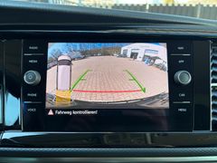 Fahrzeugabbildung Volkswagen T6.1 Multivan DSG Navi Sitzh ACC R.Cam 3xKlima