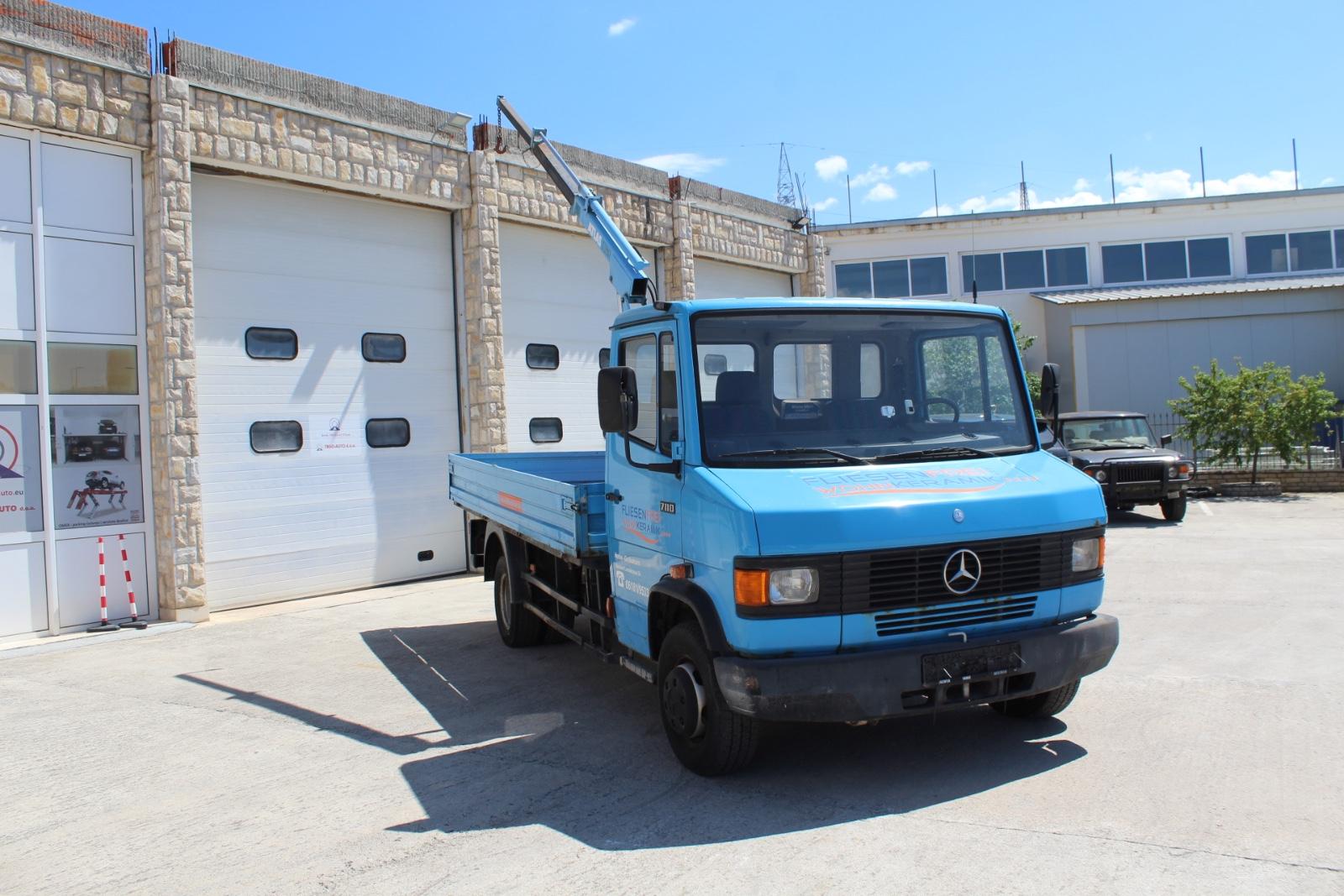 Mercedes-Benz 711 D