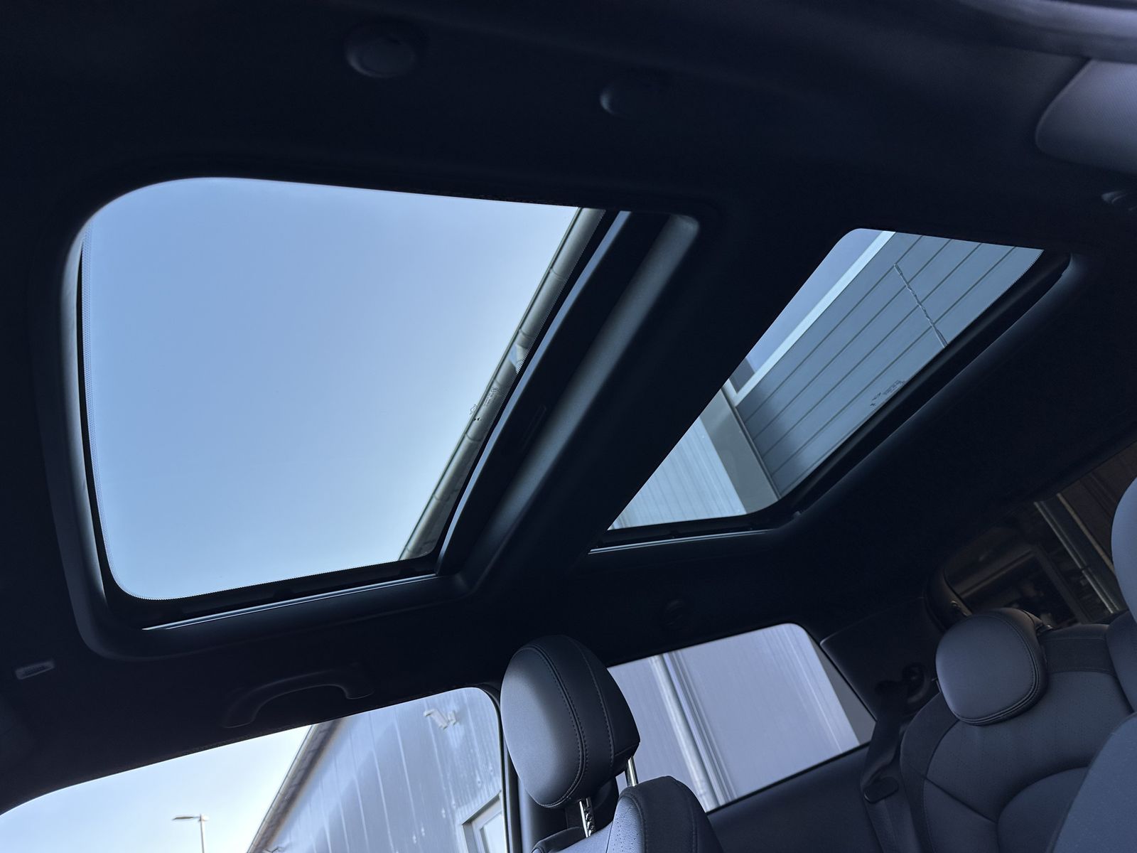 Fahrzeugabbildung MINI John Cooper Works Sport-Aut. NAV+LED+KAM+PANO+PP