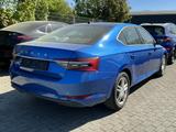 Skoda Superb Style R.Cam Memory dig.CockpitLED SHZ - blaue Skoda Superb