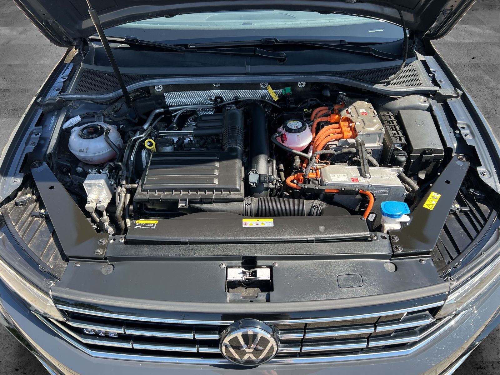 Fahrzeugabbildung Volkswagen Passat Variant GTE LED Navi ACC RFK SH LM