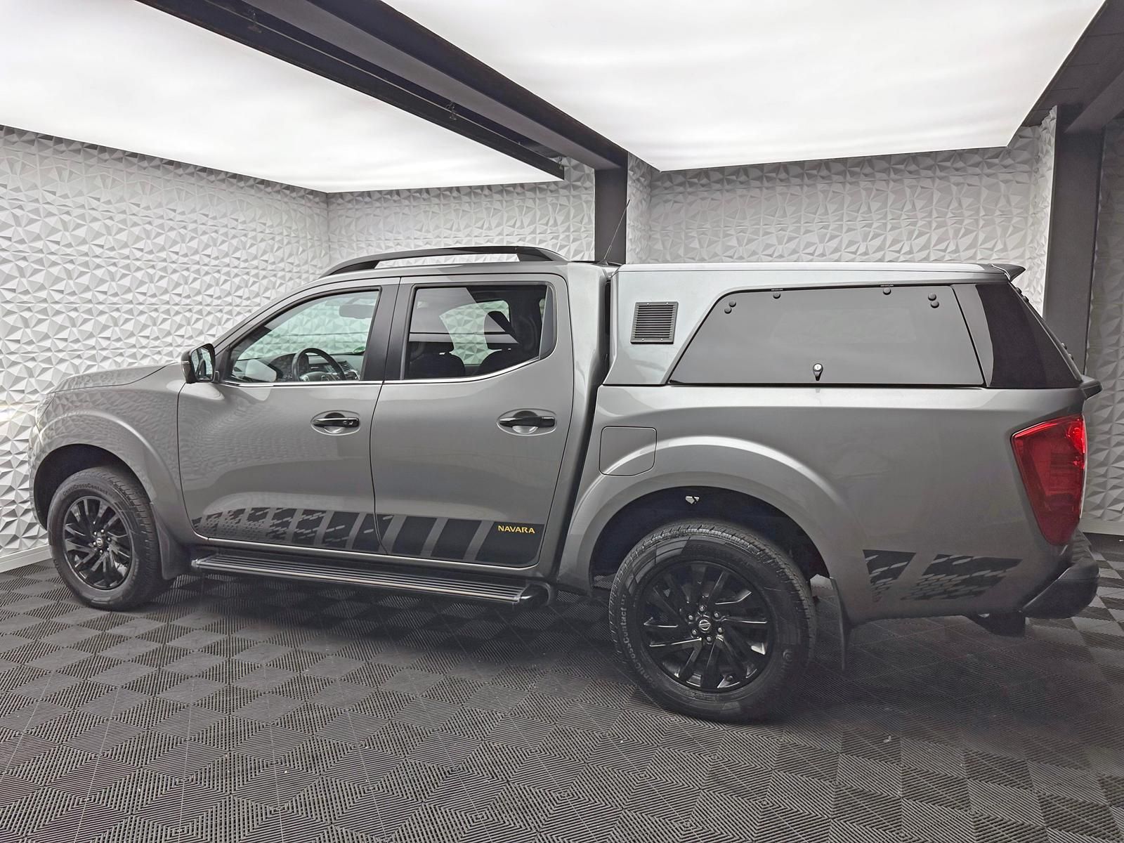 Fahrzeugabbildung Nissan NAVARA 2.3DCI N-GUARD/DOKA/HARDTOP/PANO/AHK/LED