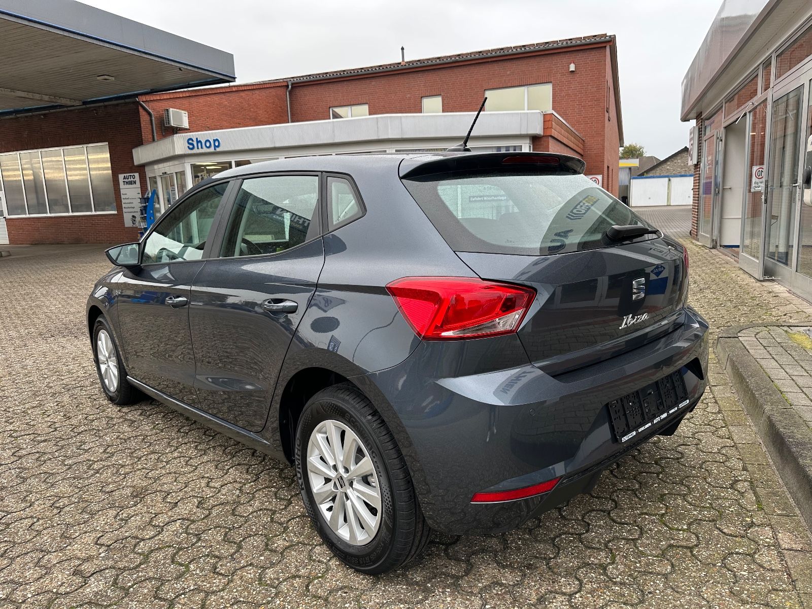 Fahrzeugabbildung SEAT Ibiza 1.0 TSI Style DSG ACC/LED/SHZG/Einparkh.