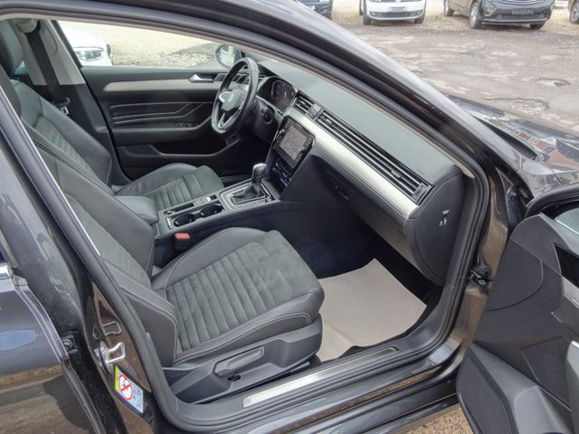 Fahrzeugabbildung Volkswagen Passat Variant/R-Line/Virtual/Pano/Navi/LED/AHK/
