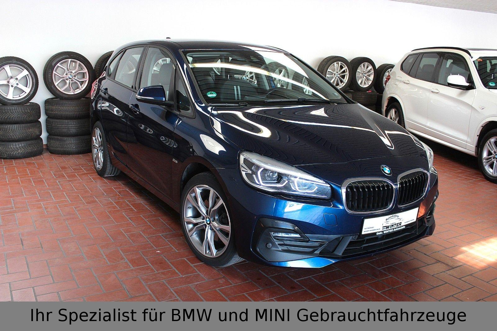 BMW 220i Active Tourer Sport Line*AHK*2.Hand