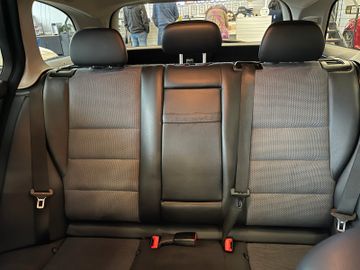 Mercedes-Benz C 220 T CDI BlueEfficiency *Navi*Klima*SHZ*PDC*