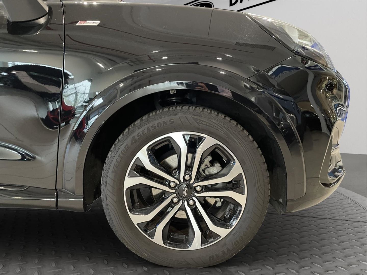 Fahrzeugabbildung Ford Puma ST-Line AHK-abnehmbar Navi LED DAB SHZ Lenk