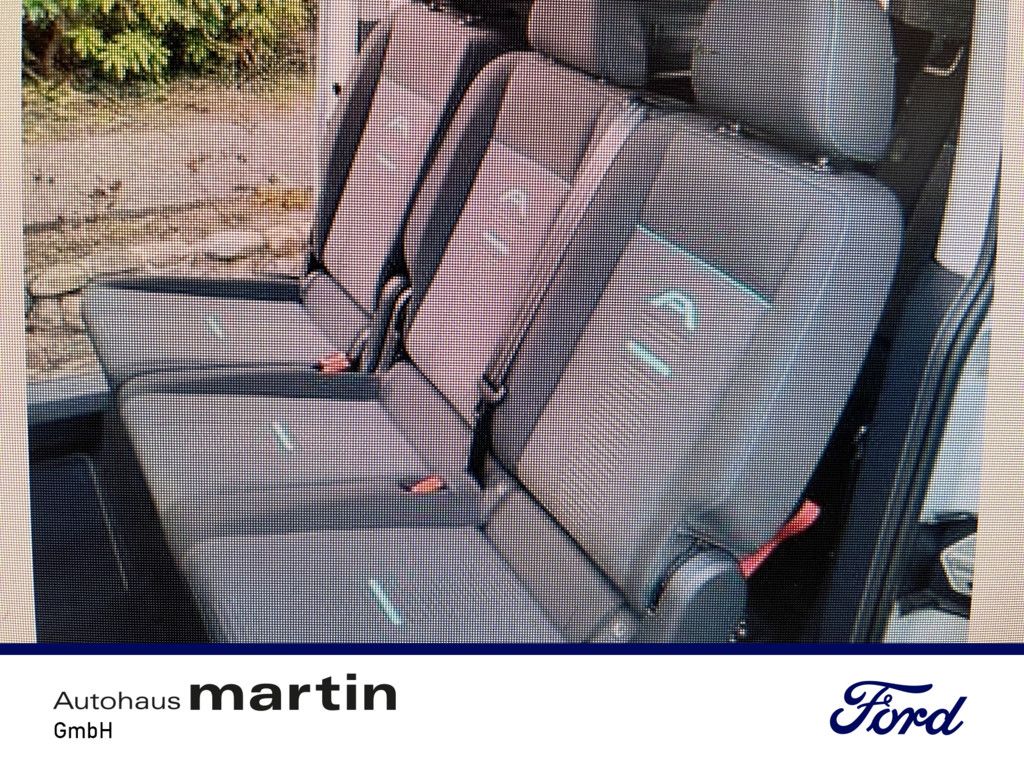 Fahrzeugabbildung Ford Tourneo Connect 2.0 Grand Active NAVI LED PANO