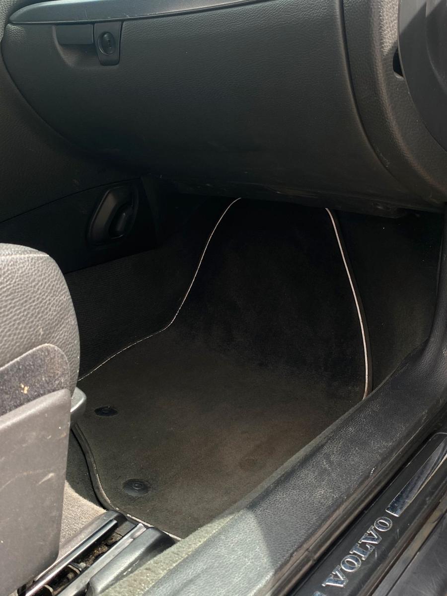 Volvo V70 2007 — photo 13