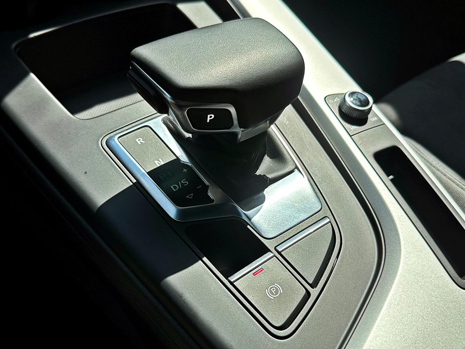 Audi A4 Avant 45TFSI qu S LINE PANO AHK MATRIX LM19", миниатюра 14