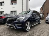 Mercedes-Benz ML 350 ML ML 350 CDI BlueTec/4 Matic / AMG - blaue Mercedes-Benz ML-Klasse