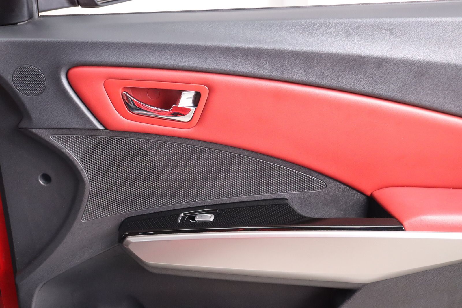 Fahrzeugabbildung Andere Ssangyong Tivoli * Leder * Navi * SHZ* e-XGi 160