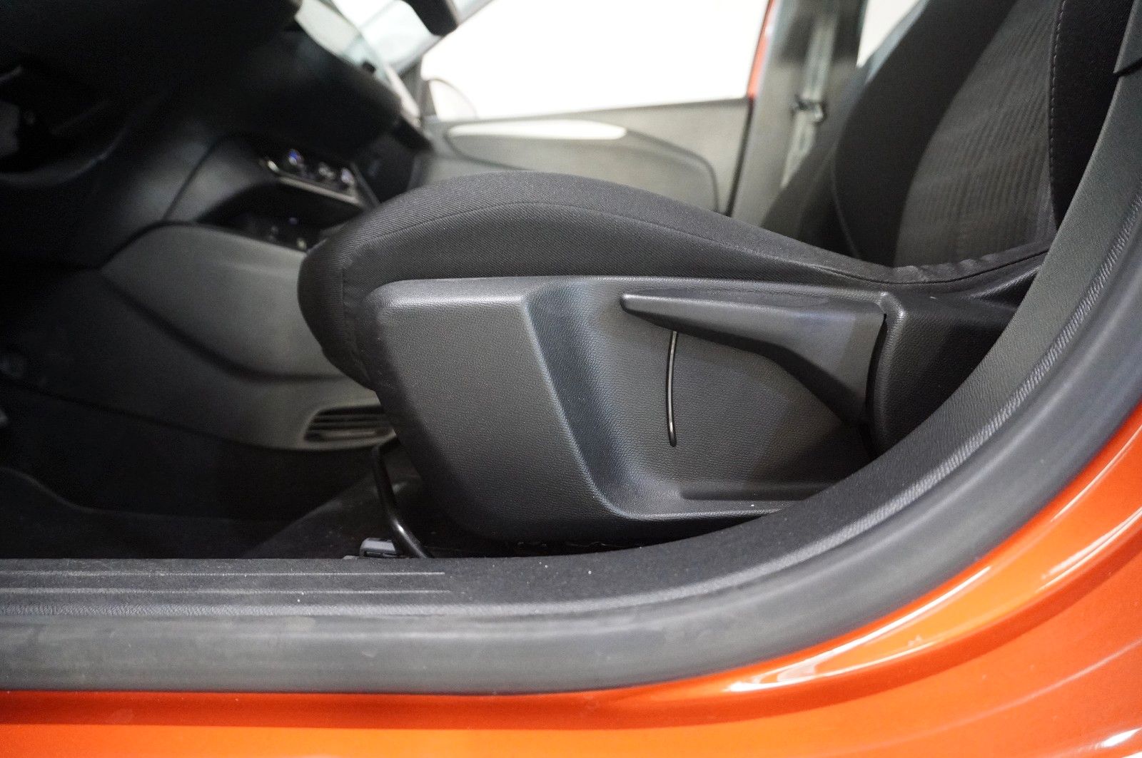 Fahrzeugabbildung Opel Corsa-e  EDITION 7,4kw/50kwh/Allwetter/SOH=91%