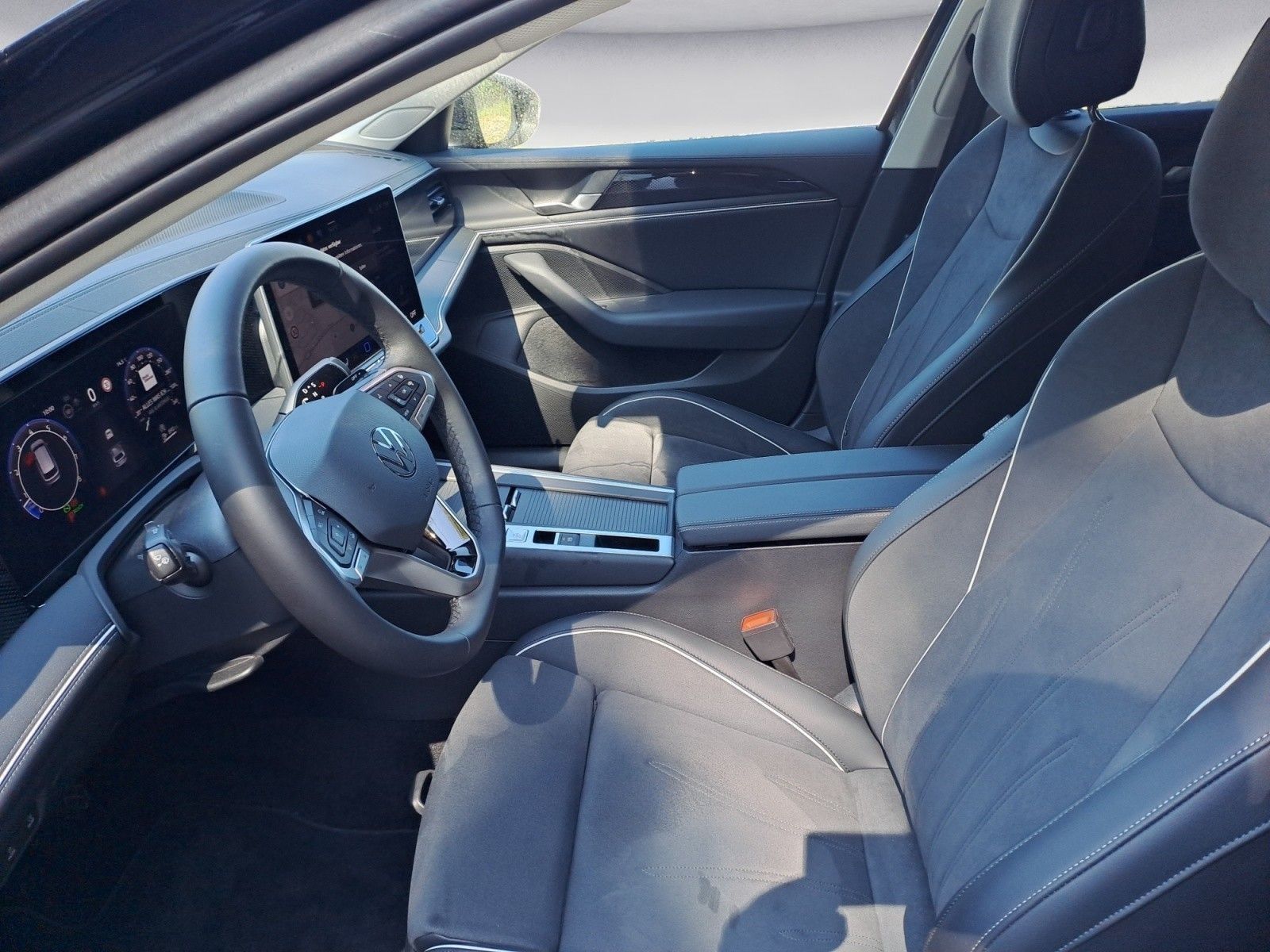 Volkswagen Passat Variant - Bild 8