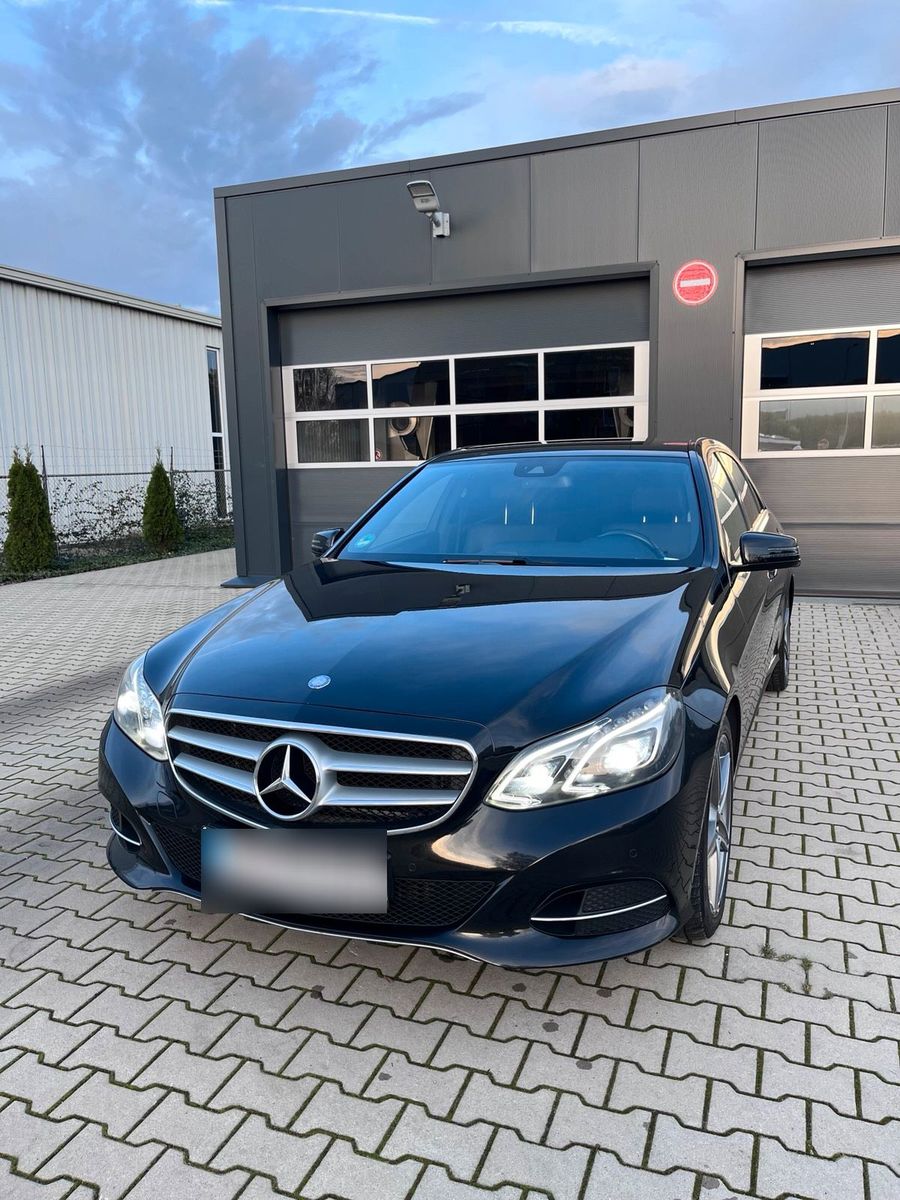 MERCEDES-BENZ Mercedes-Benz E220 (W212),