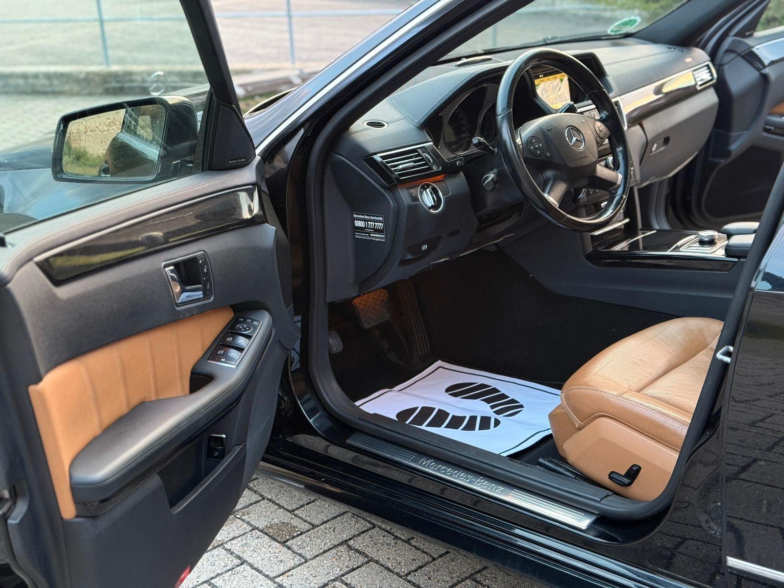 Mercedes-Benz E300 2010 — photo 13