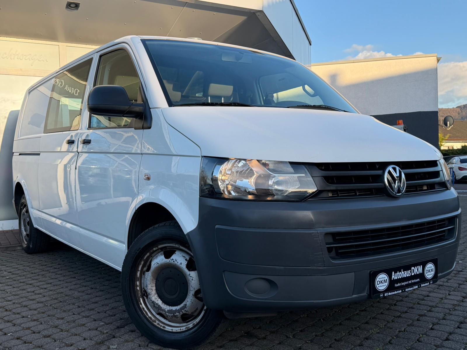 Volkswagen Transporter Kasten lang/Automatik/Wenig Km 