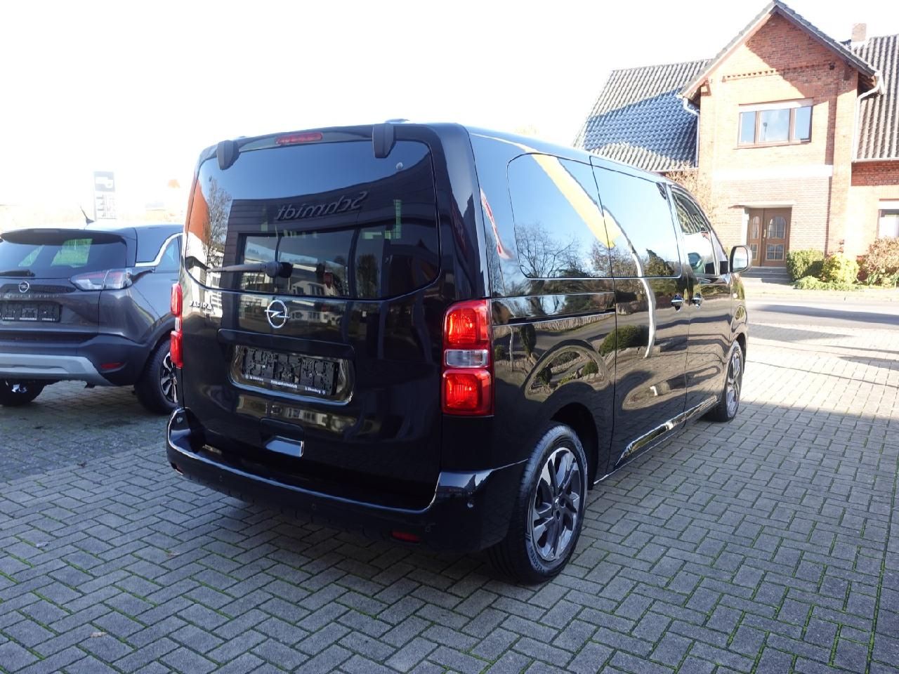 Fahrzeugabbildung Opel Zafira Life 2,0 7-Sitzer M Automatik