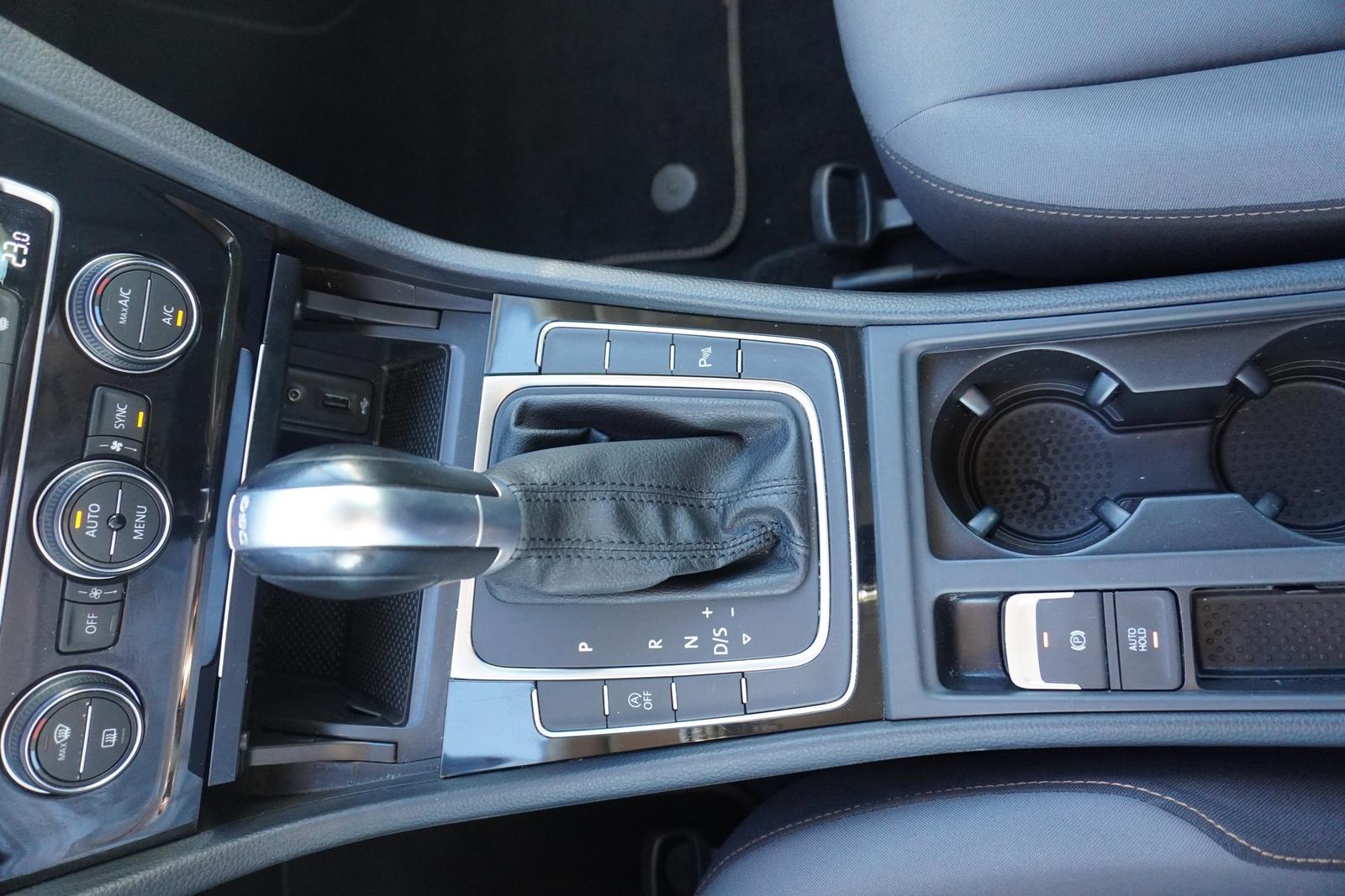 Volkswagen Golf VII Variant 1.2 Allstar BMT DSG Navi PDC