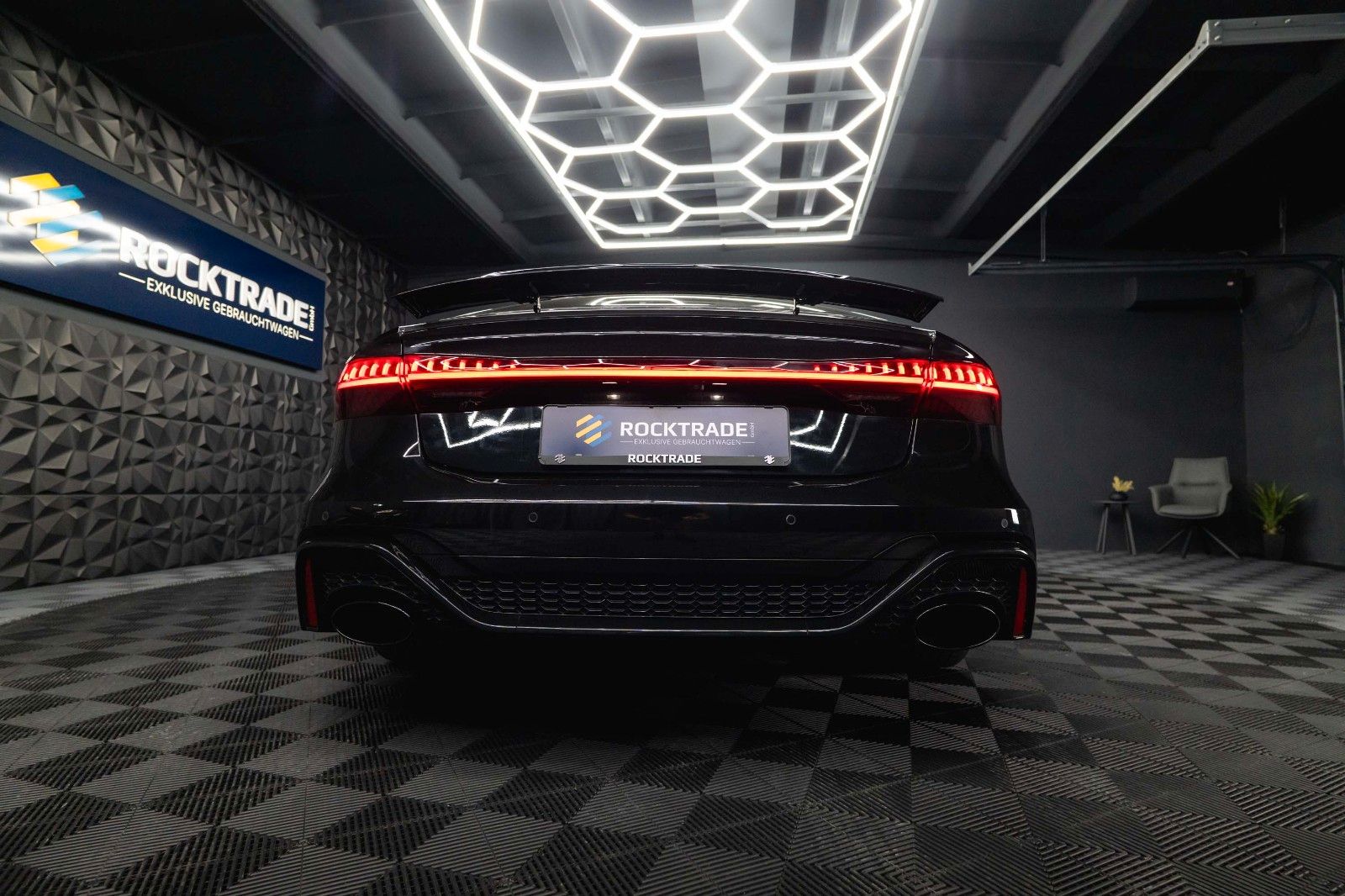Fahrzeugabbildung Audi RS7 4.0 TFSI quattro | SKY Lounge | Pano | LASER