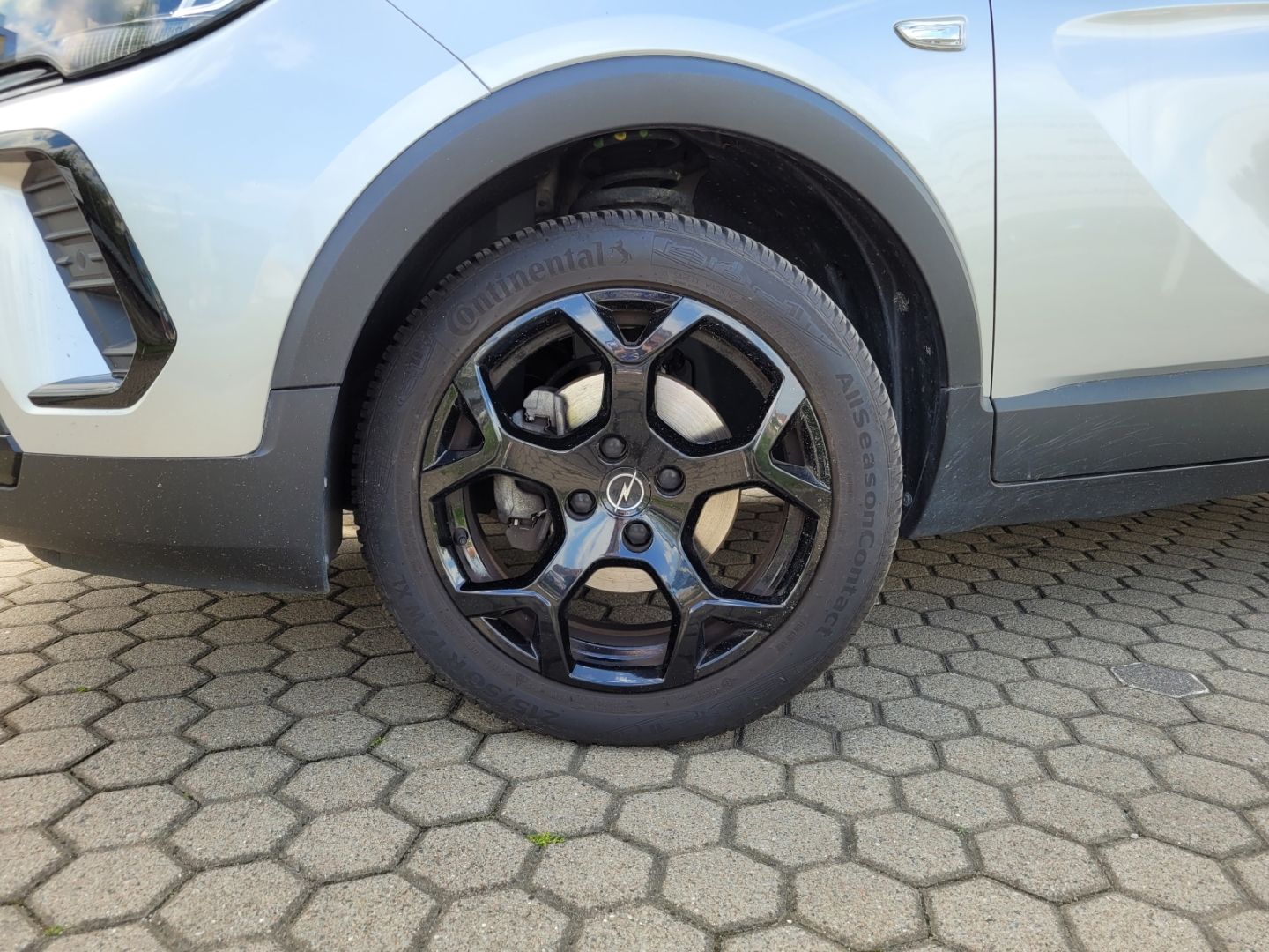 Fahrzeugabbildung Opel Crossland GS Line SHZ+LHZ+PDC+Allwetterreifen